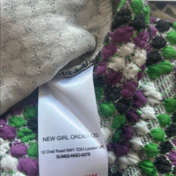 Crochet Patterned Tube Top - Picture 3 of 3